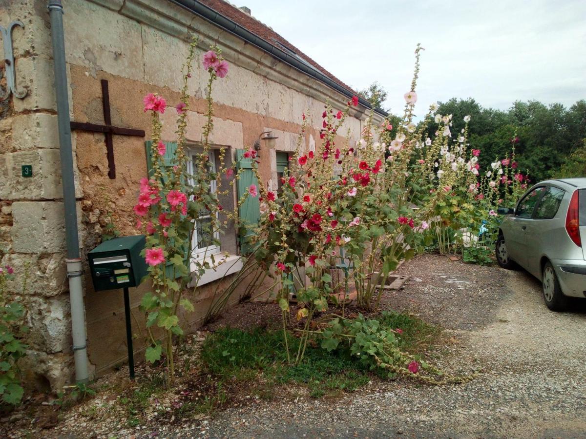 Au Calme Bed and Breakfast Houssay  Εξωτερικό φωτογραφία